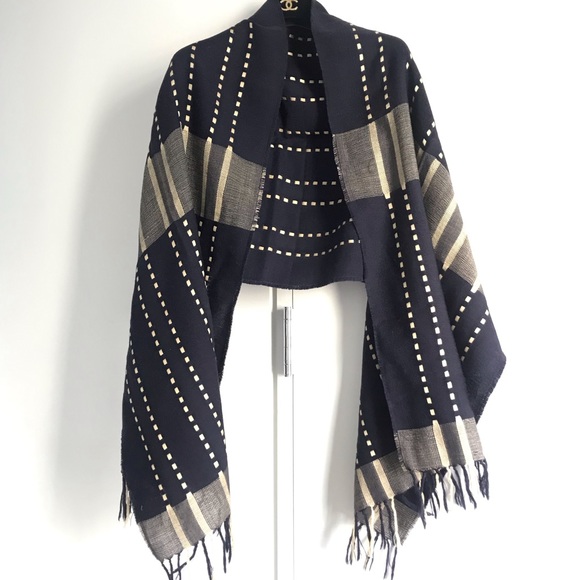 Barney’s New York Wool Shawl/Scarf - Picture 3 of 7